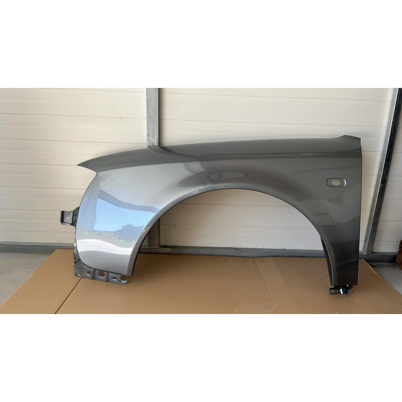 Audi A6 C5 Blotnik- LY7M- Nowy/Ocynk Lewy