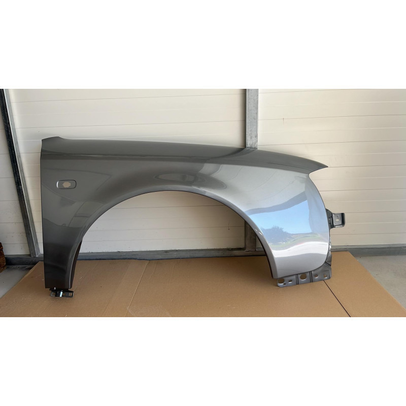 Audi A6 C5 Blotnik- LY7M- Nowy/Ocynk Prawy